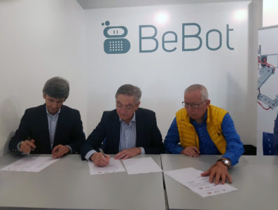 Responsables de Fundación caja de Burgos, Aciturri y Fundación Galletas Coral renuevan el convenio de colaboración del programa Bebot
